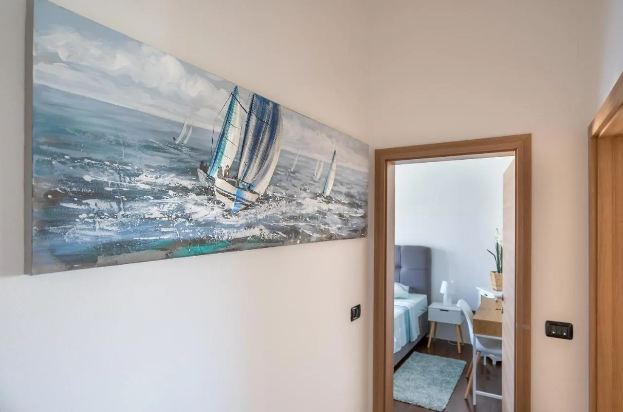 Penthouse Gea Apartment Premantura