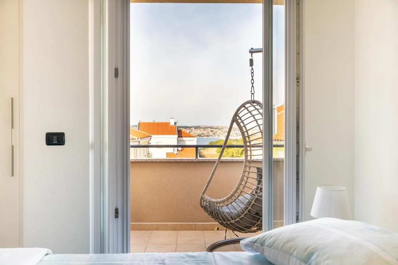 Penthouse Gea Apartment Premantura