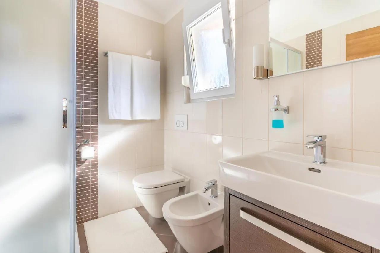 Penthouse Gea Apartment Premantura