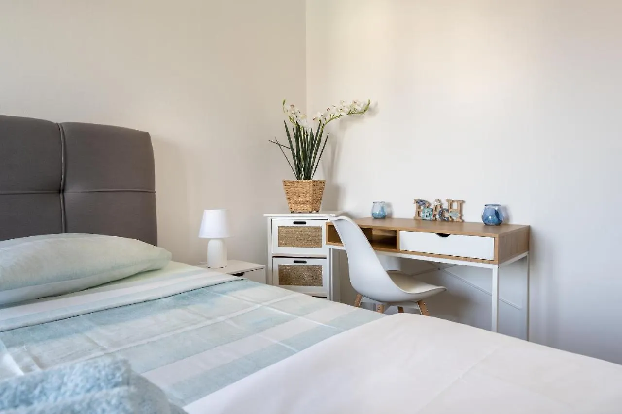Penthouse Gea Apartment Premantura