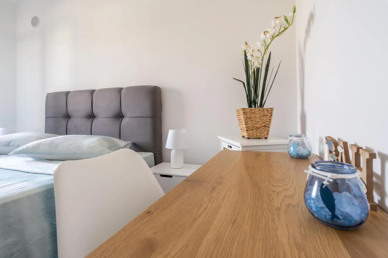 Penthouse Gea Apartment Premantura