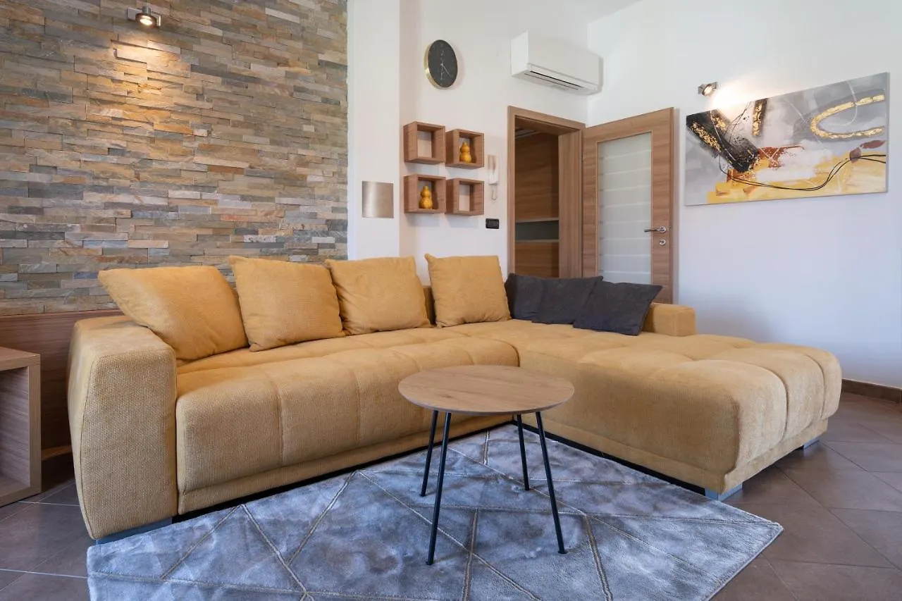 Penthouse Gea Apartment Premantura